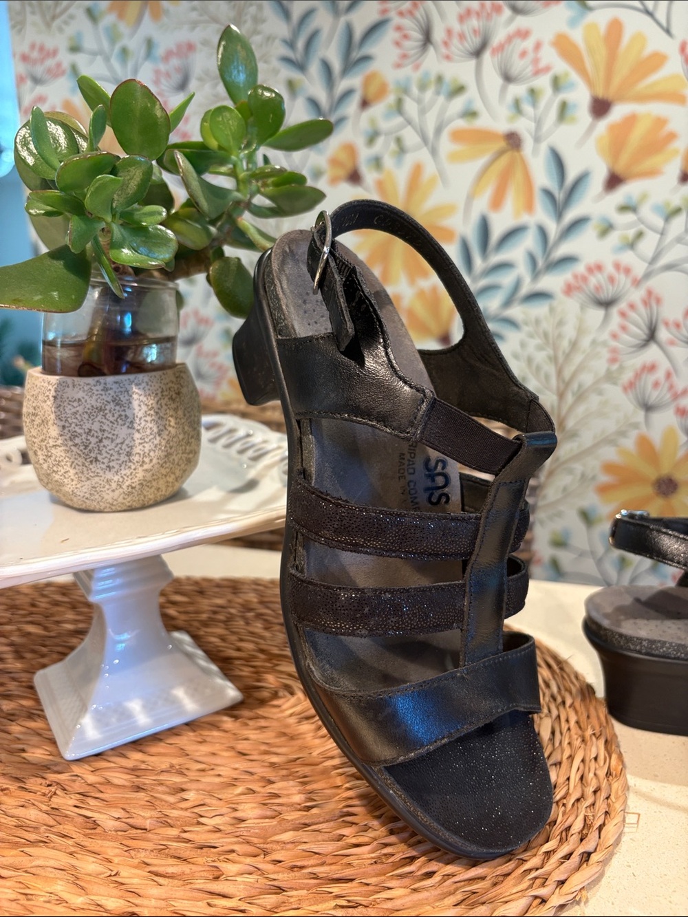 SAS Allegro Black Strappy Low Block Heel Sandals - 7.5 Wide